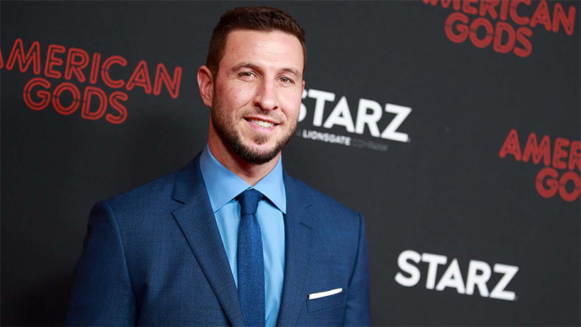 Pablo Schreiber é confirmado como o Master Chief da adaptação