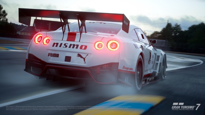 Atualização de Gran Turismo 7 adiciona ambulância e Nissan GT-R do filme -  Outer Space